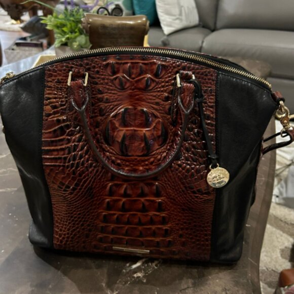 Stylish Two-Tone Leather Handbag